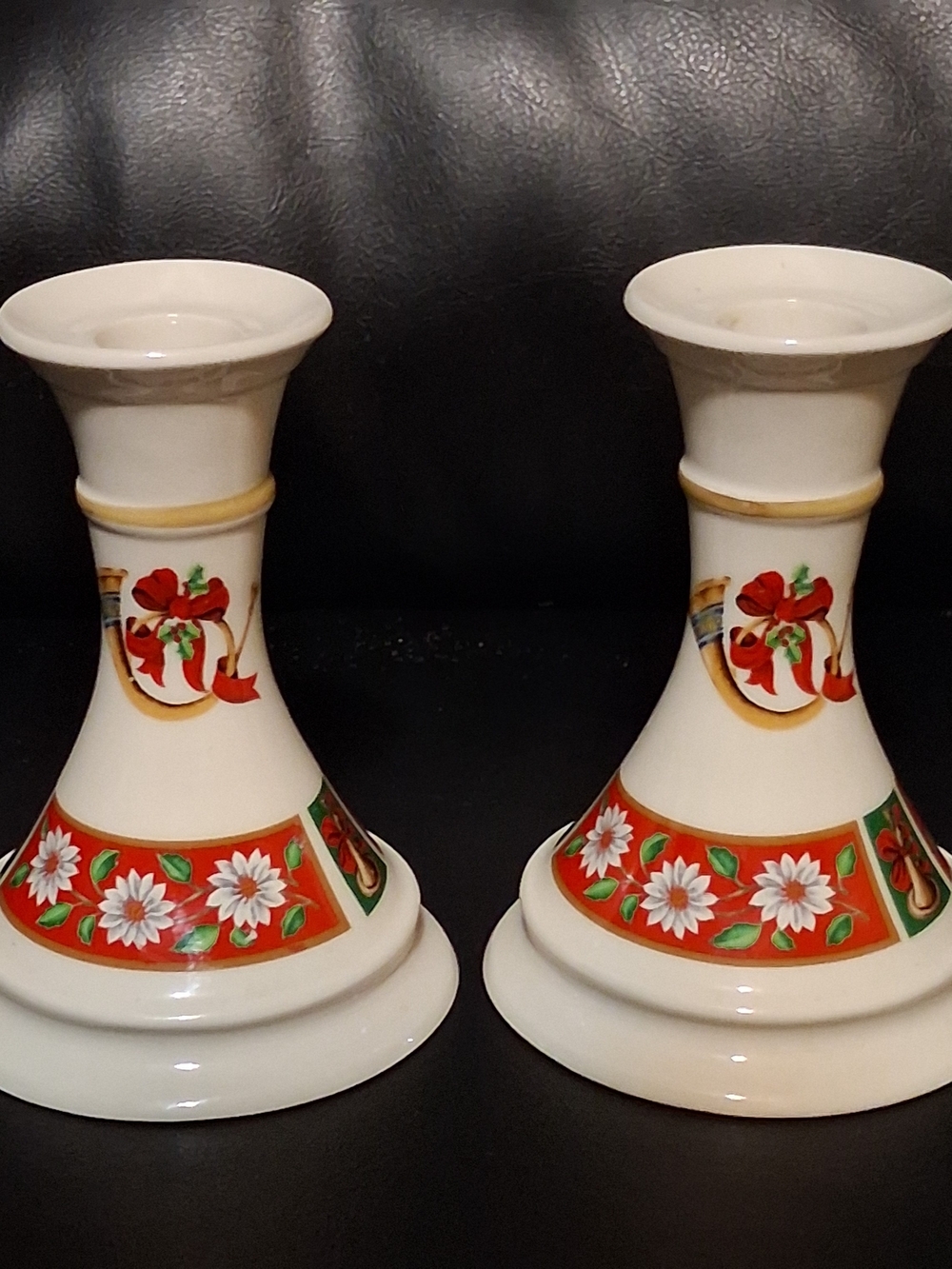 Charlton Hall Christmas Classic Tradition Pair Of Candle / Candlestick Holders